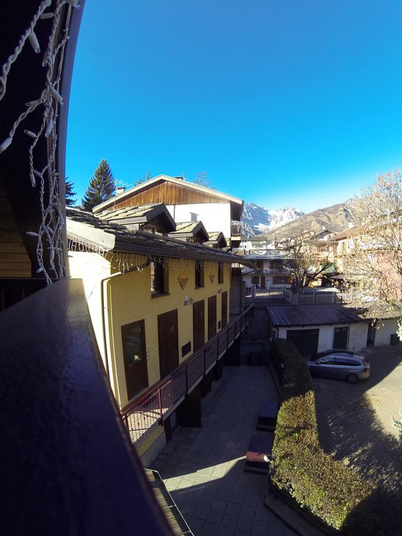 Residence Les Lacs Bardonecchia Buitenkant foto